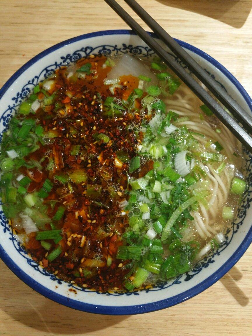 凌依scorpion做的兰州牛肉面