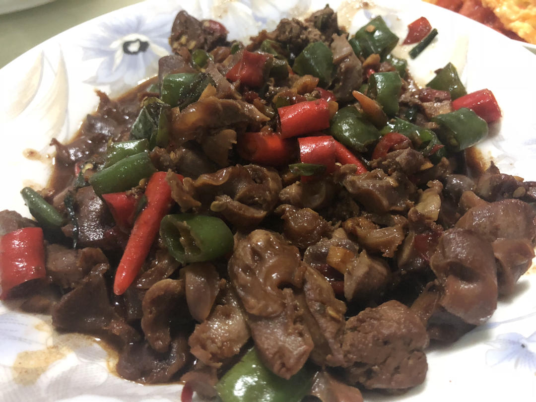 爆炒香辣鸡杂