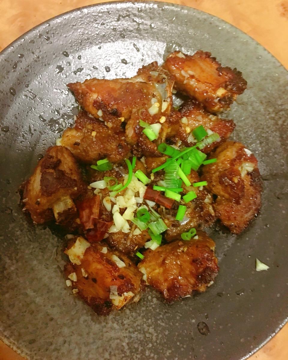 蒜香排骨 Garlic Pork Ribs