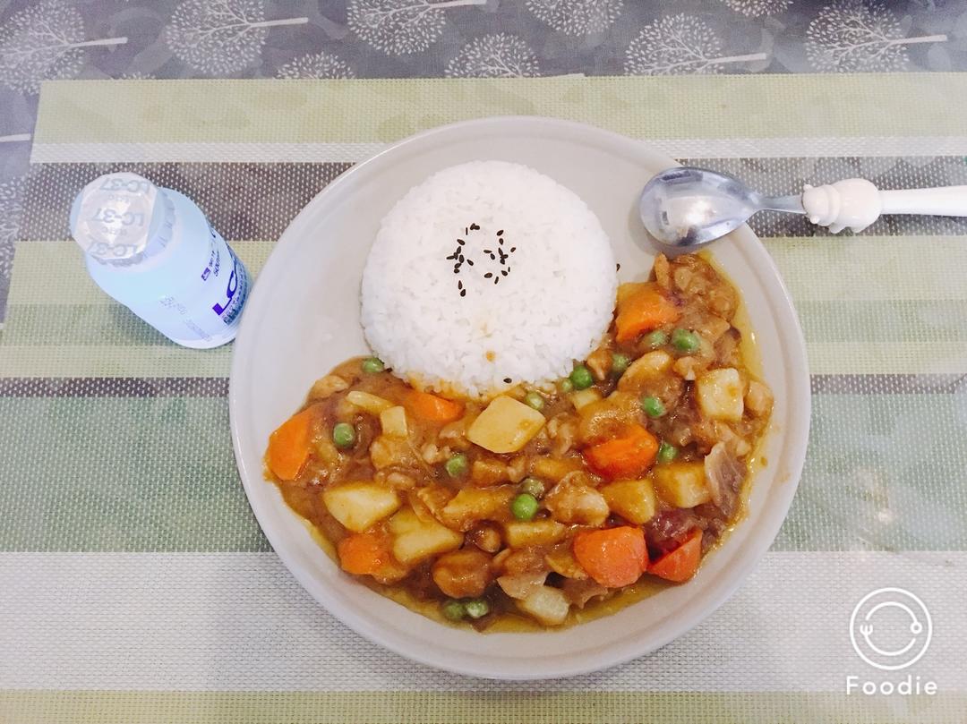 咖喱鸡肉饭