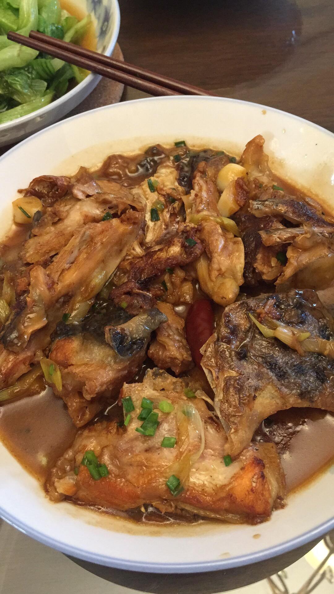 这么做《中餐厅》里的砂锅鱼头煲，超简单！