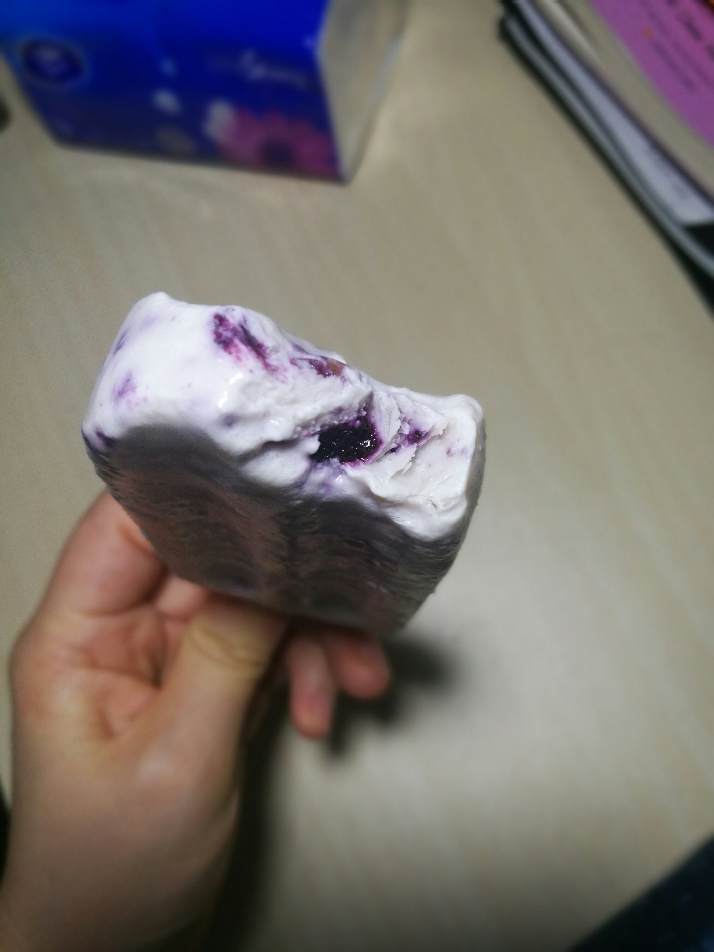 蓝莓酸奶雪糕