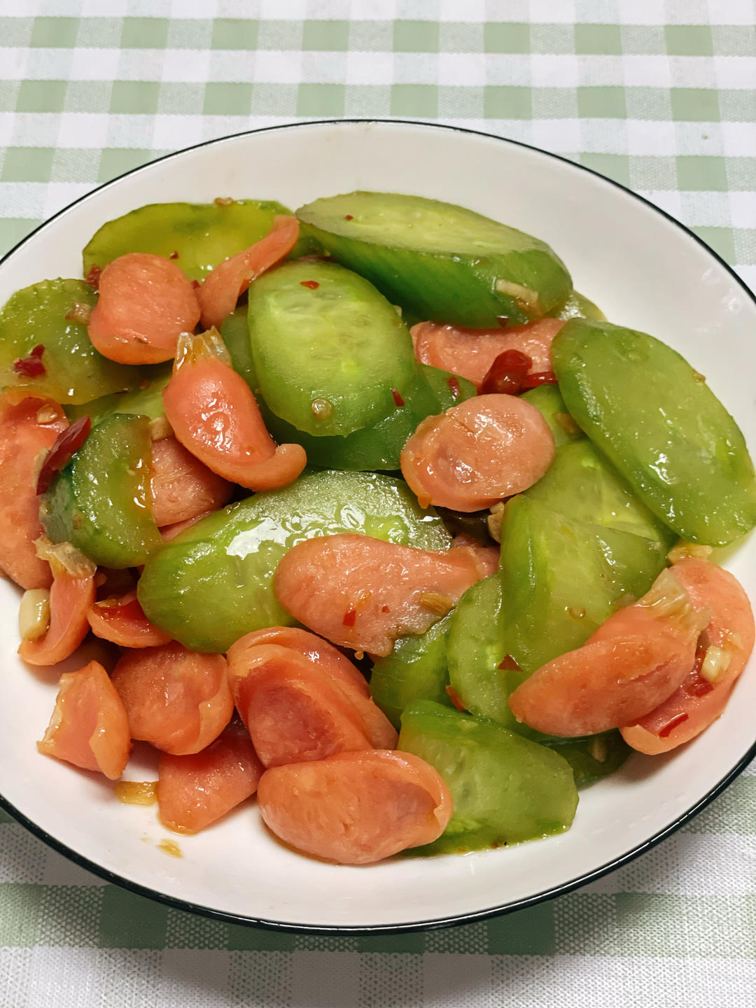 快手菜（黄瓜炒热狗肠）好吃下饭