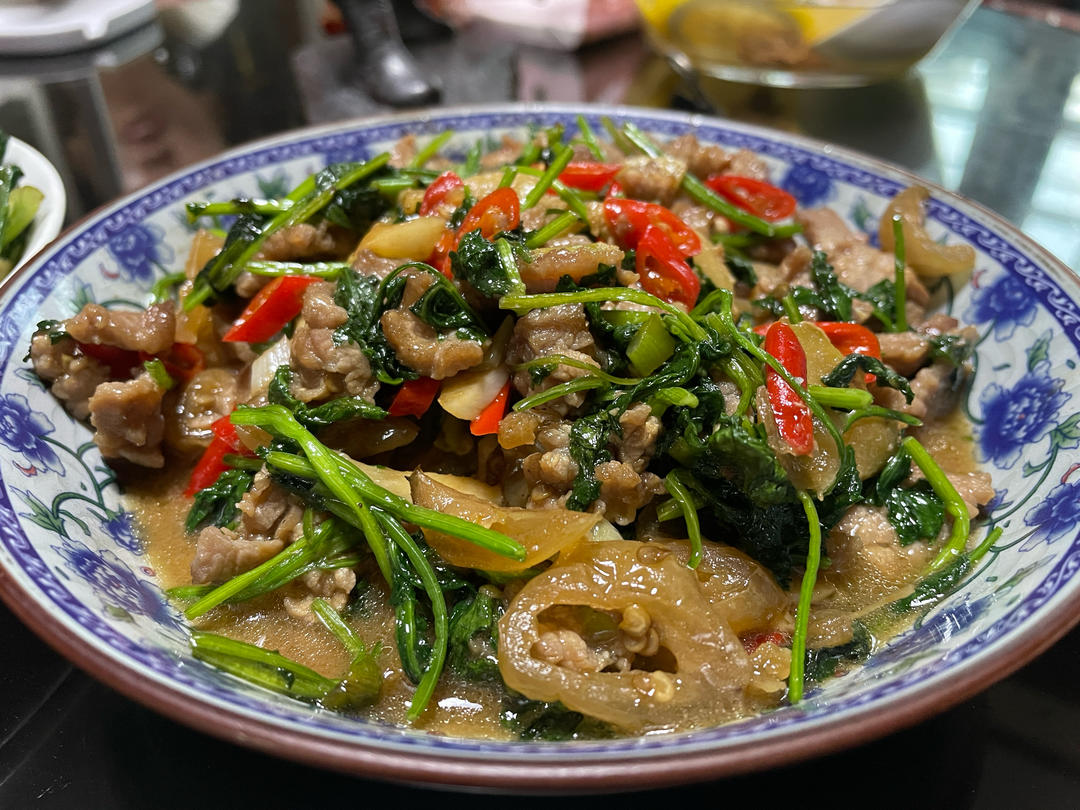🥙香辣鲜嫩的泡椒牛肉，真的太好吃了，晚上多干了两碗饭🍚🍚，酸酸辣辣开胃的下饭菜