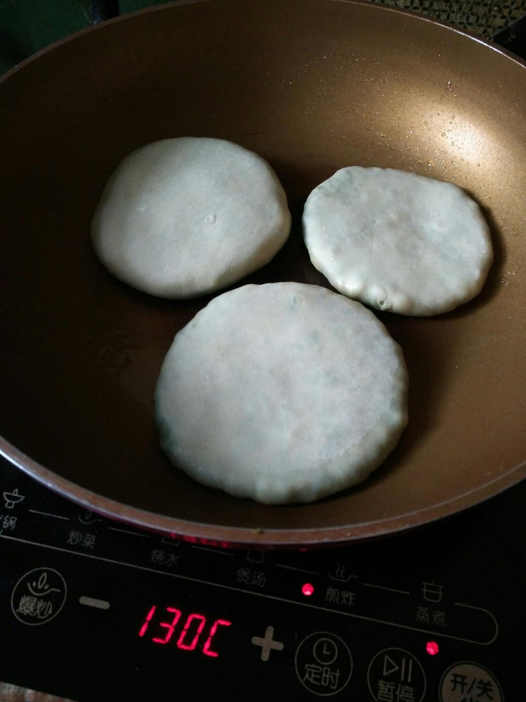 韭菜鸡蛋馅饼