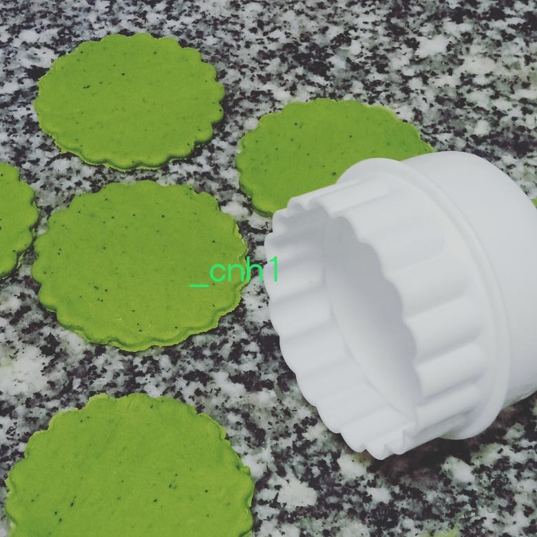 荷塘月色莲蓬馒头 *花儿馒头220的做法 步骤3