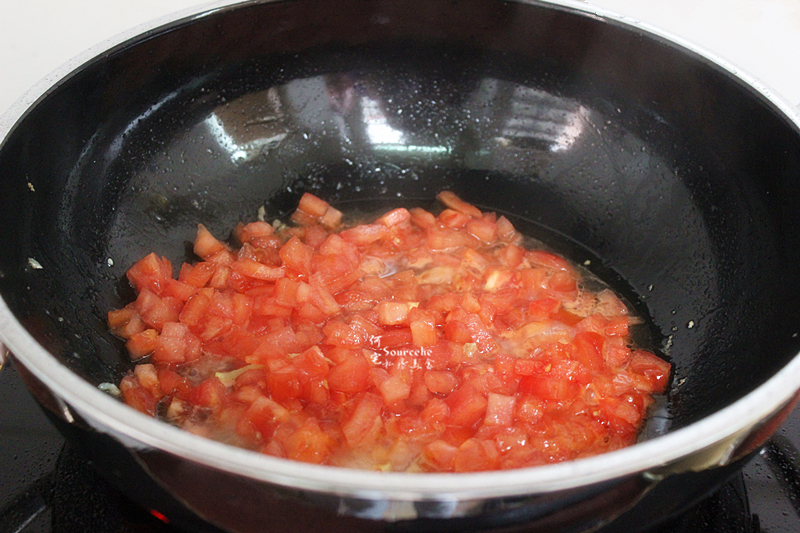 酸甜番茄狭鳕鱼汤的做法 步骤5