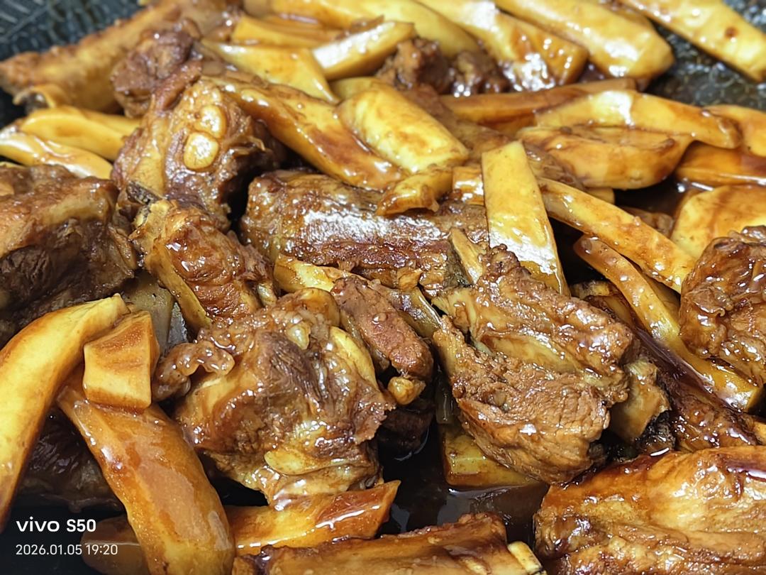 不加一滴水❗️好吃到光盘可乐排骨年糕❗️