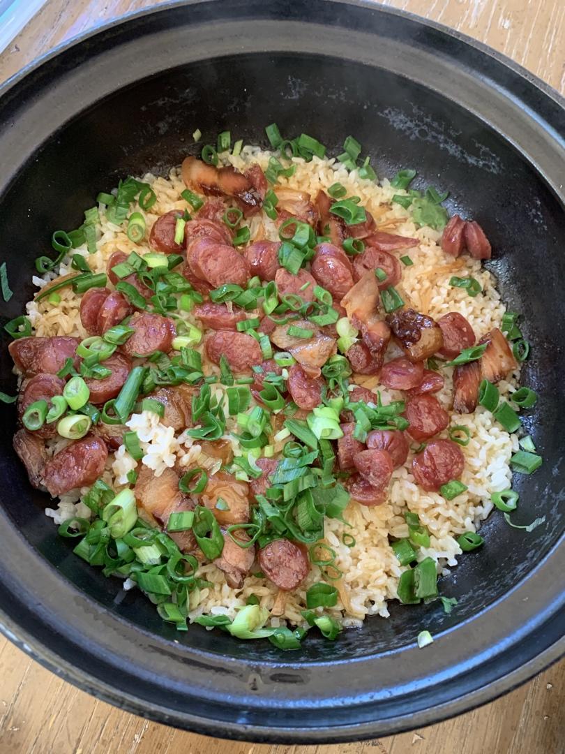 香肠煲仔饭