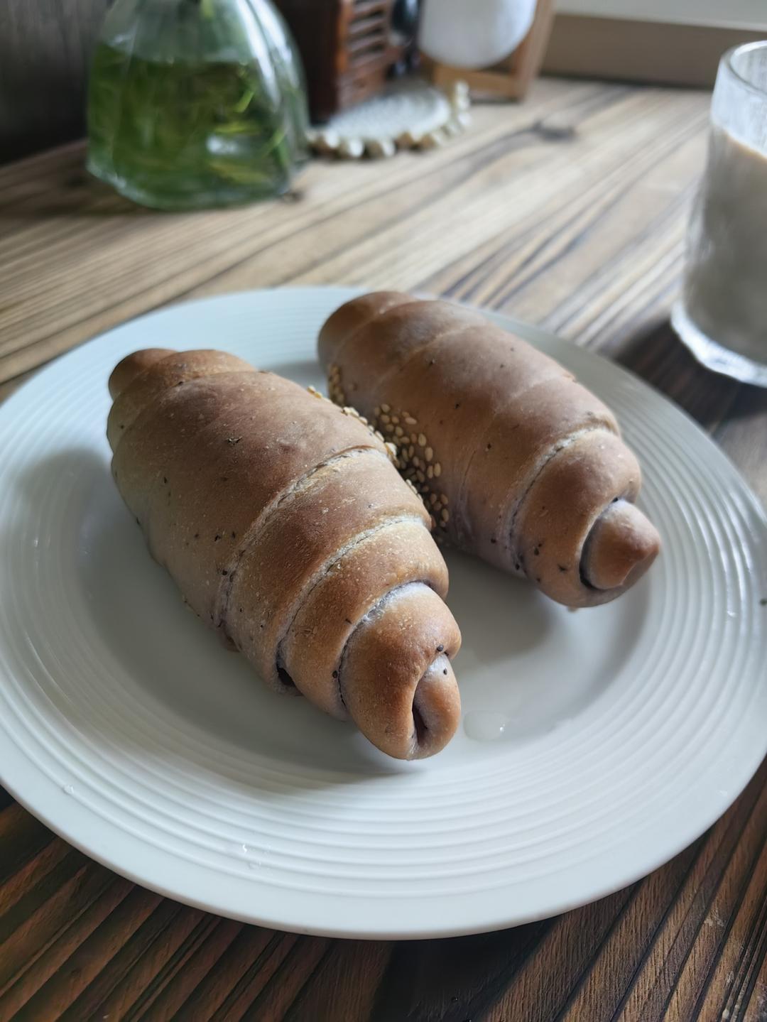 面包脑袋集合啦｜焦香酥脆的蓝莓海盐面包卷