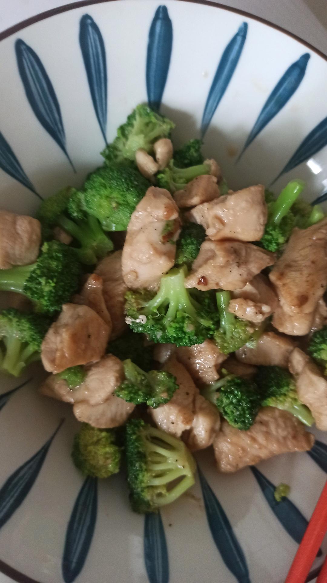 西蓝花炒鸡胸肉