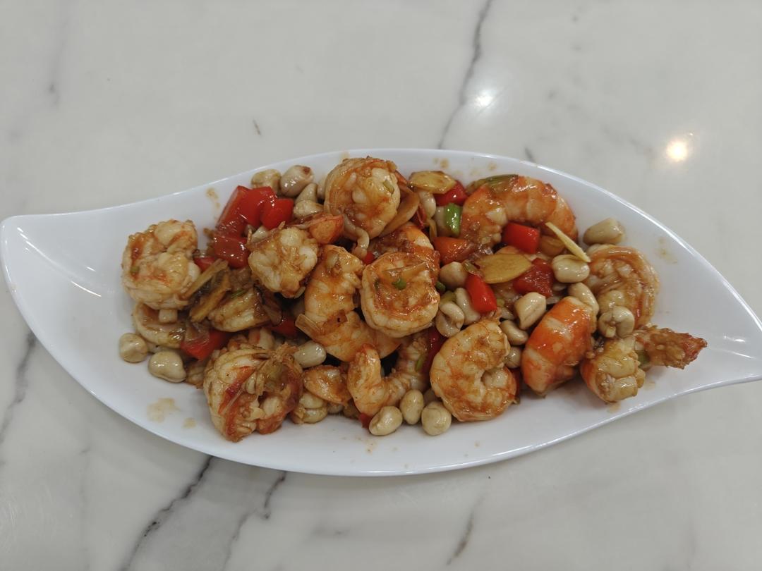 宫保虾球、生滚海鲜粥、蒜蓉开背虾