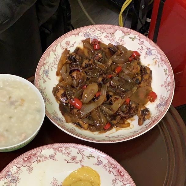 洋葱爆炒鱿鱼