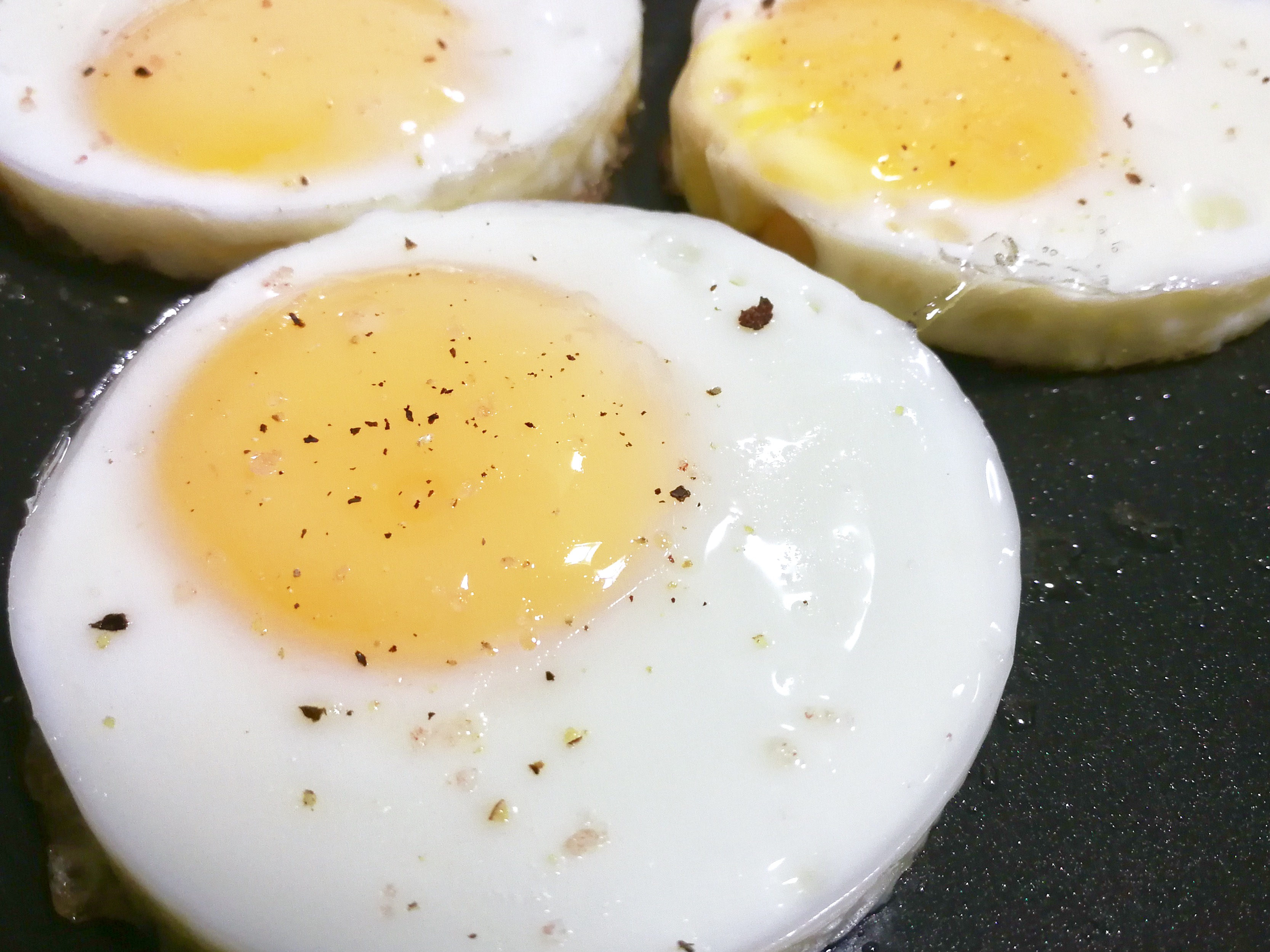 教你做出一个完美的煎蛋！的做法