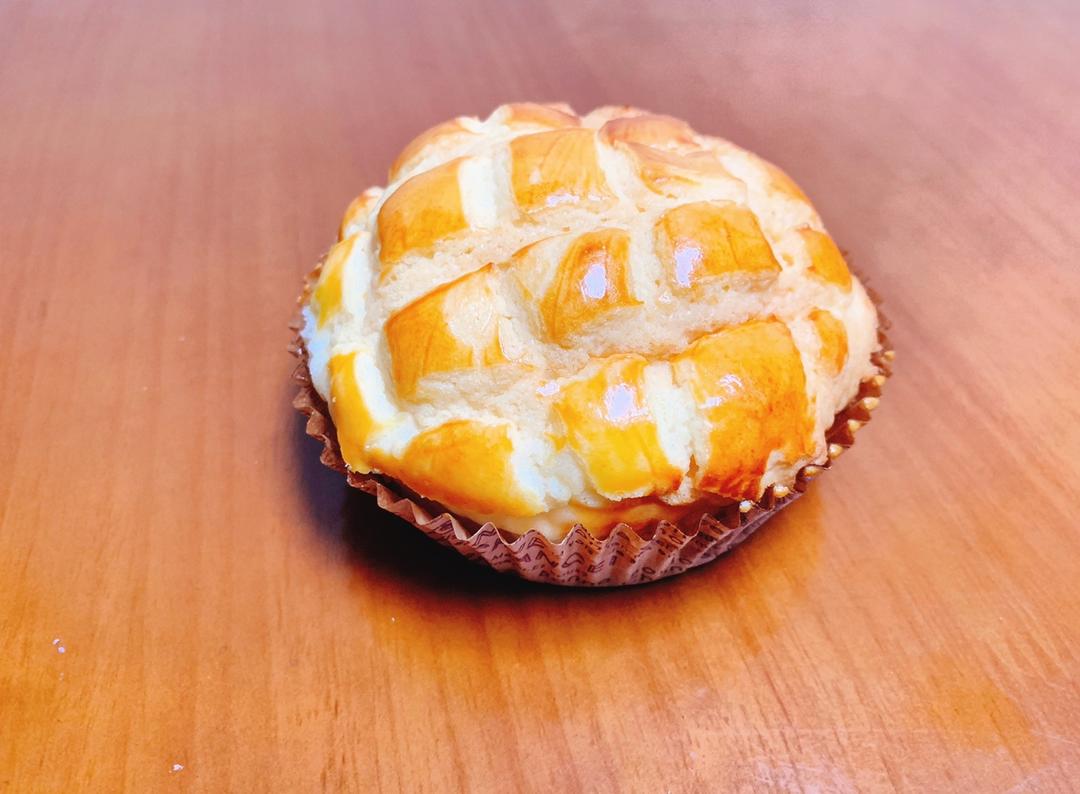好吃到炸裂的港式菠萝包（附带制作酥皮的小视频）