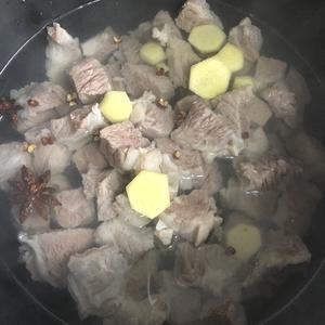 🈶️灵魂的咖喱土豆牛肉的做法 步骤1