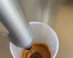 低卡代糖泡沫咖啡(用对搅拌头，半分钟即成)的做法 步骤11
