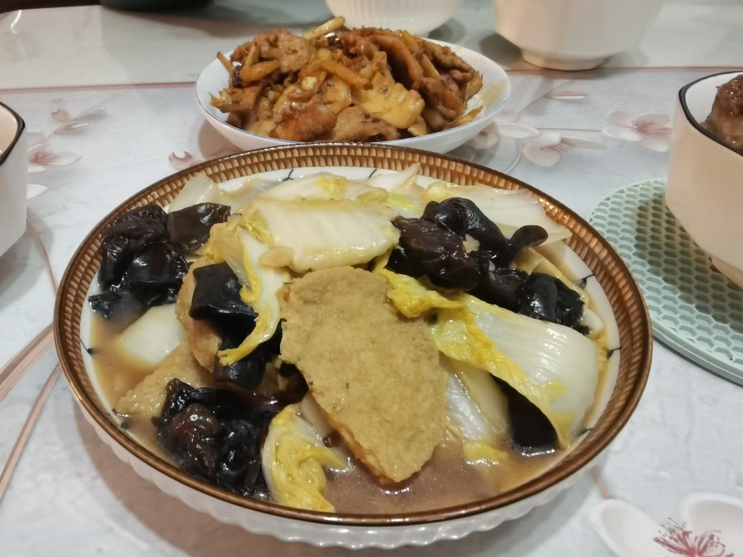 白菜片炒木耳