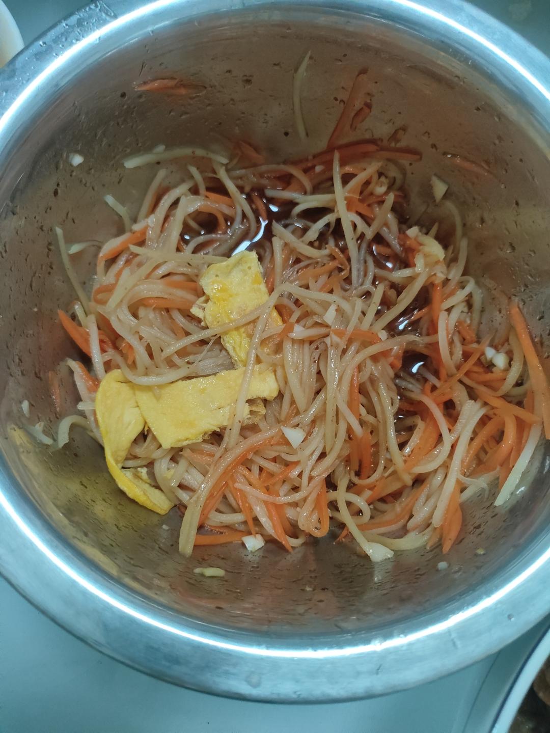 凉拌酸辣土豆丝