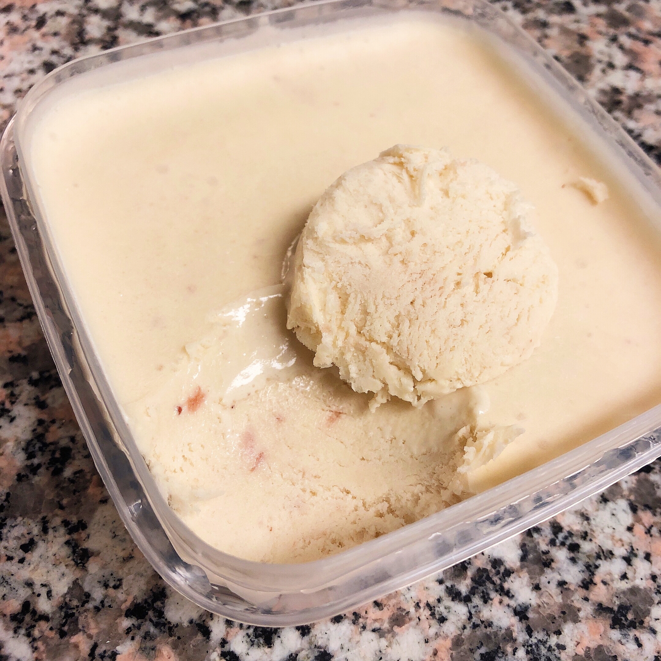 消灭罐装奶油 草莓冰淇淋（⚠️蛋黄是熟的）的做法