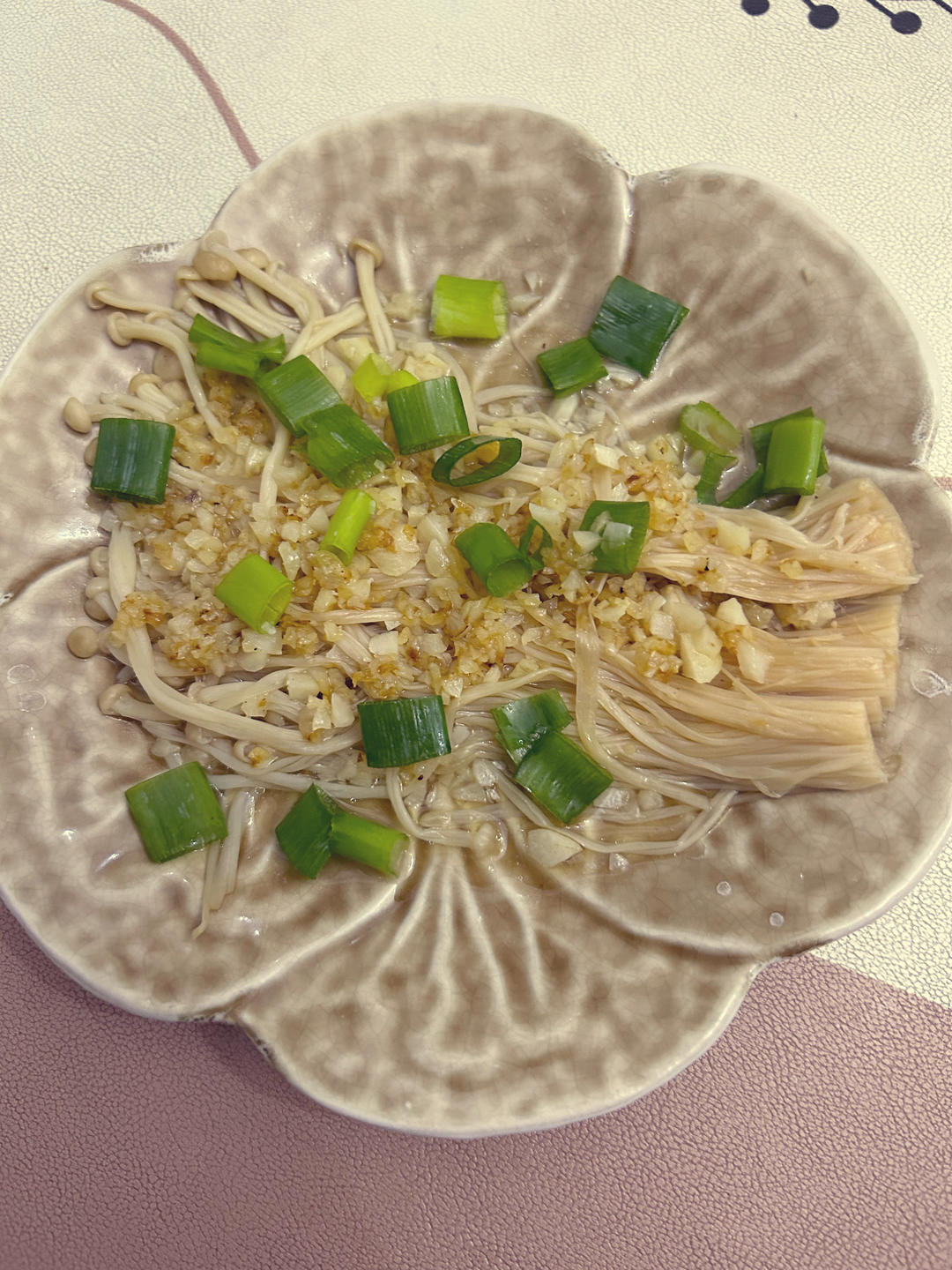超级下饭的蒜蓉金针菇！好吃到爆