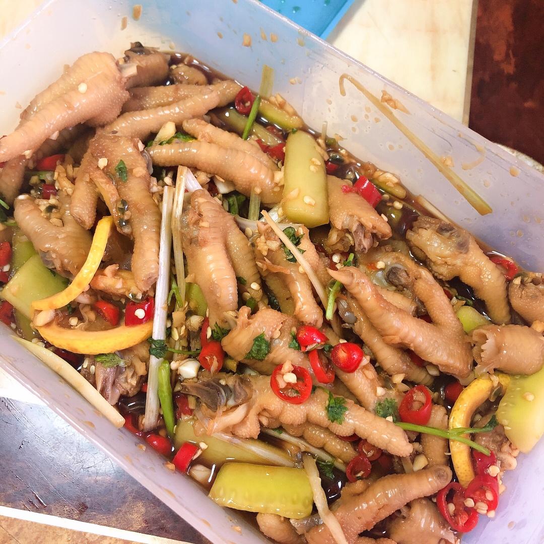 停不下来的秘制凉拌鸡爪