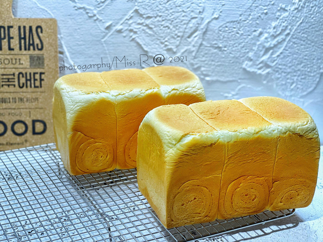 升级版奶香手撕吐司