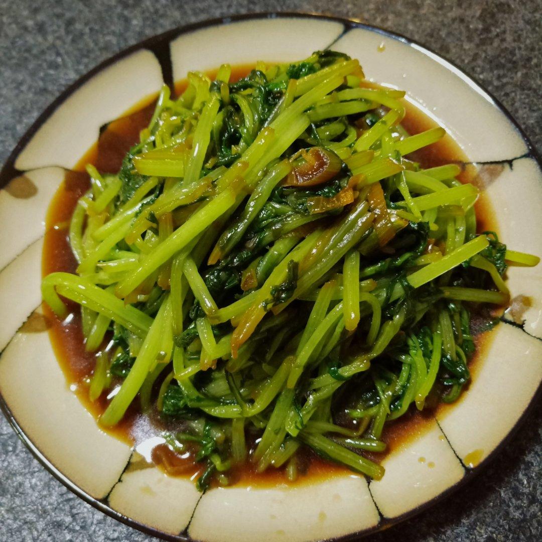 清炒茼蒿