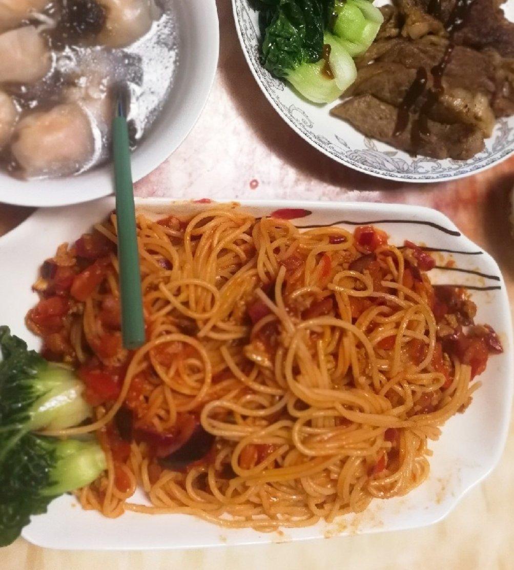 番茄肉酱意大利面