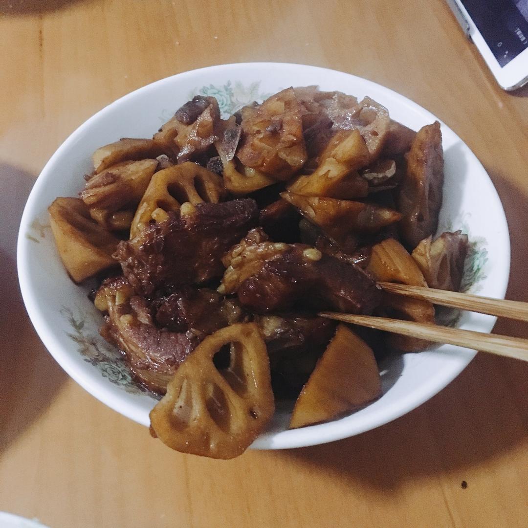 排骨烧莲藕