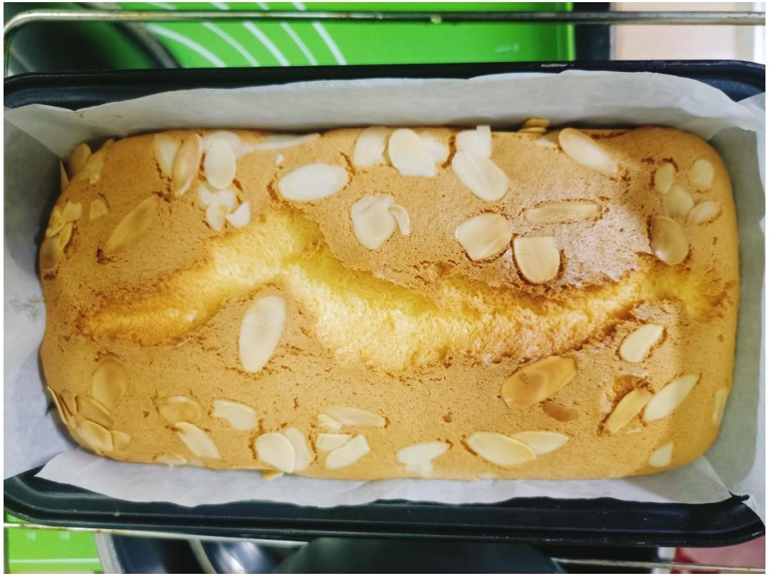 蛋糕店超🔥的金枕蛋糕｜口感绵密🍰松松软软