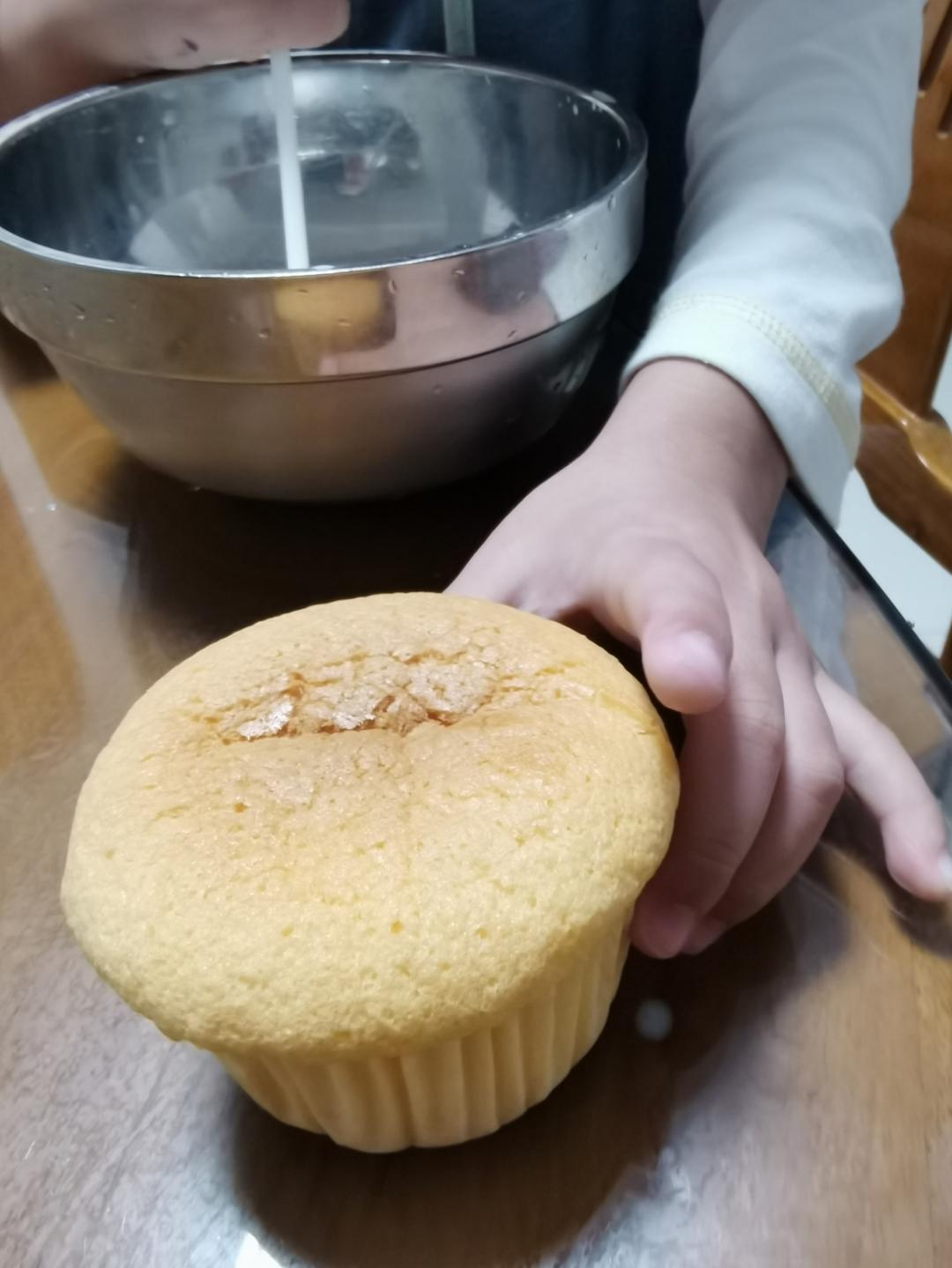 把古早蛋糕做成迷你的 味道居然还是那么的好！