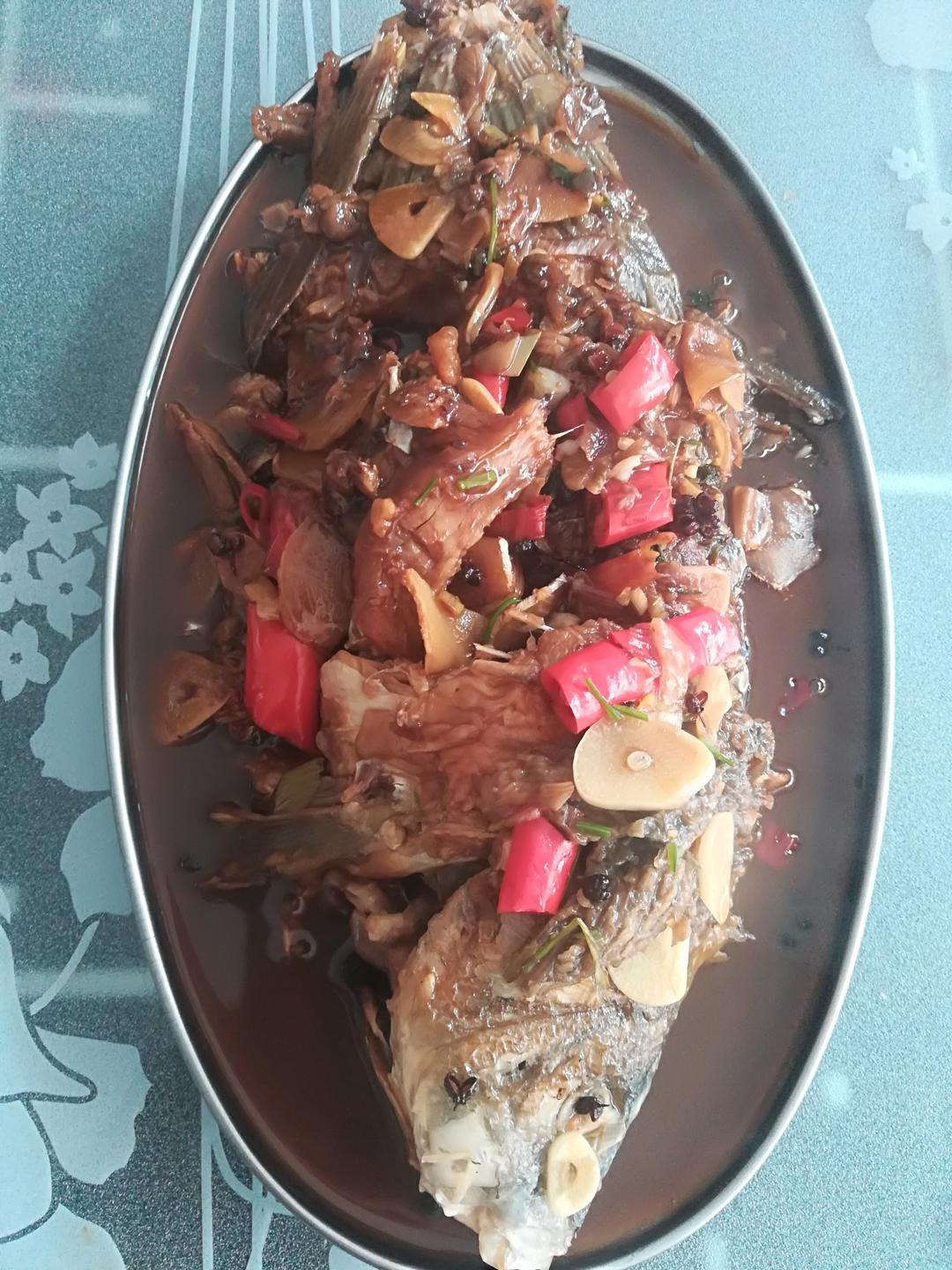 红烧鲤鱼