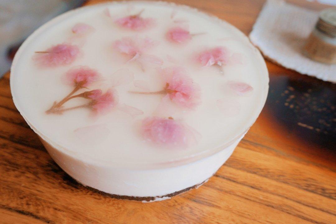 樱花酸奶慕斯蛋糕（免烤）