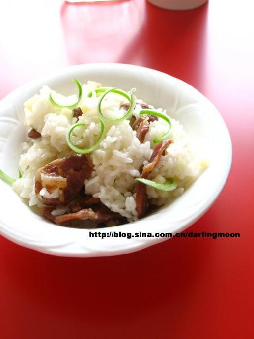 腊肠土豆焖饭的做法