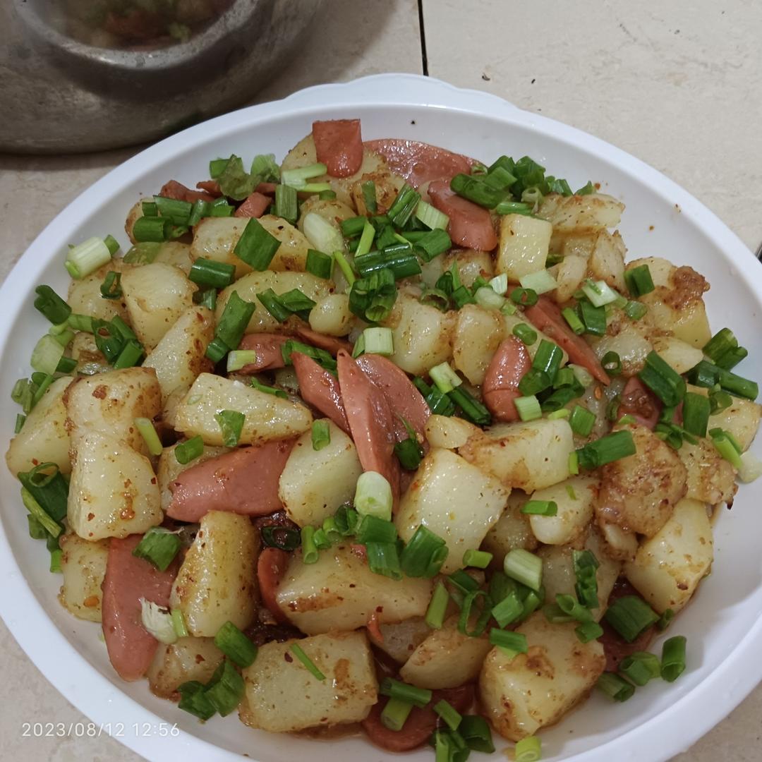 孜然火腿土豆丁