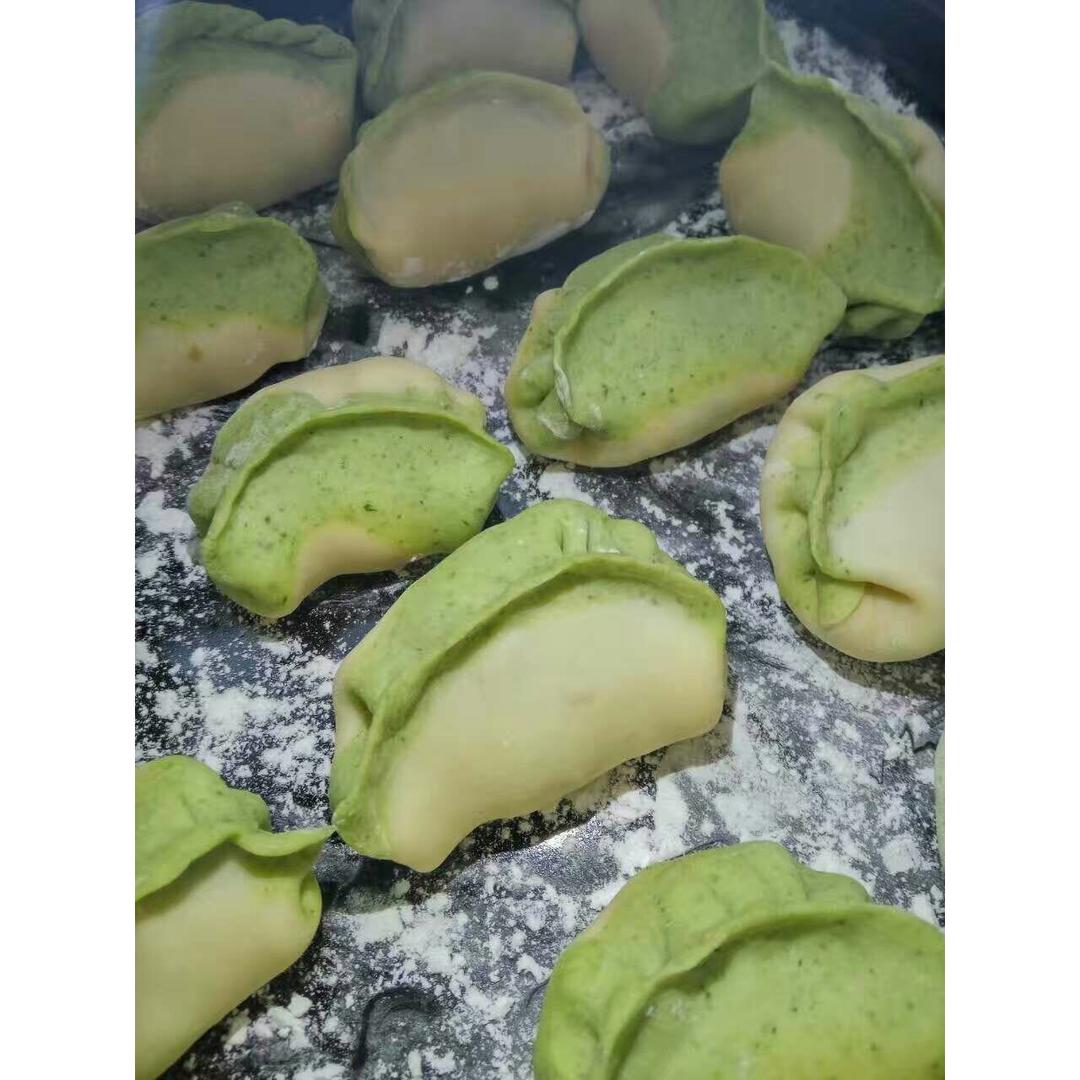 彩色饺子（蔬菜汁）