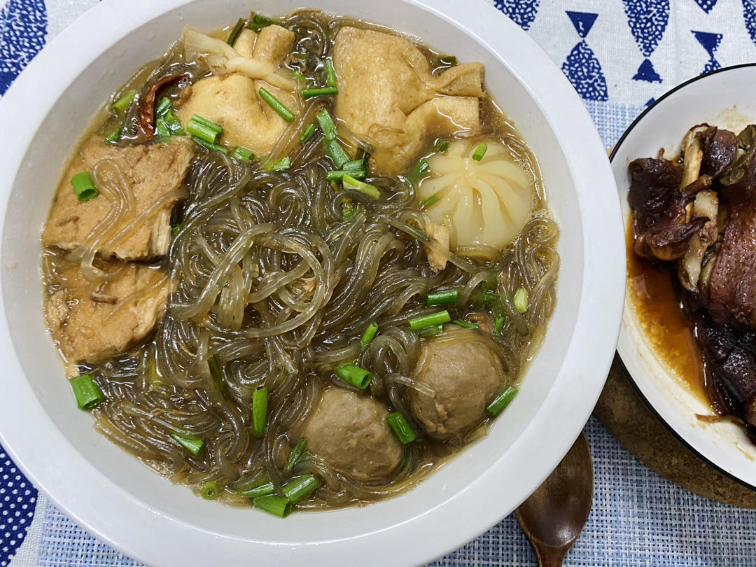 油豆腐红薯粉丝汤