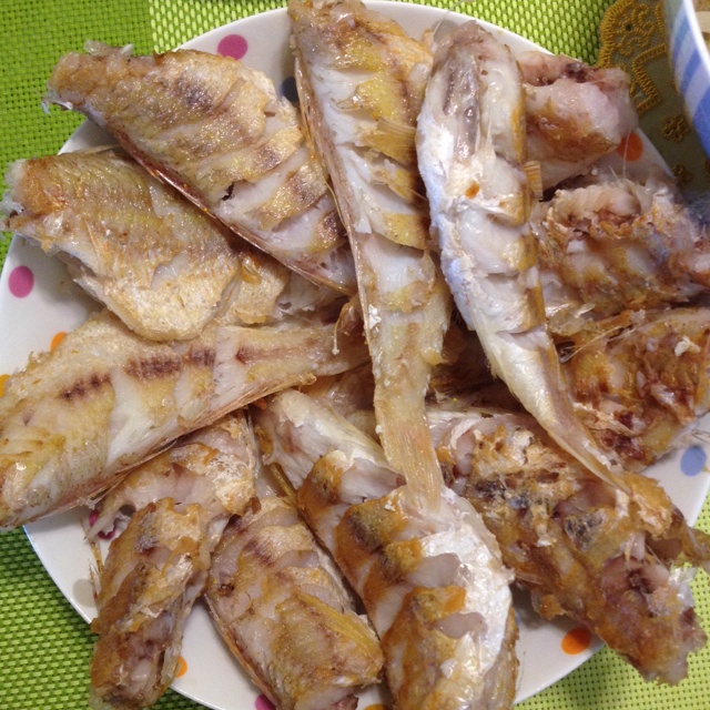 干煎小黄鱼