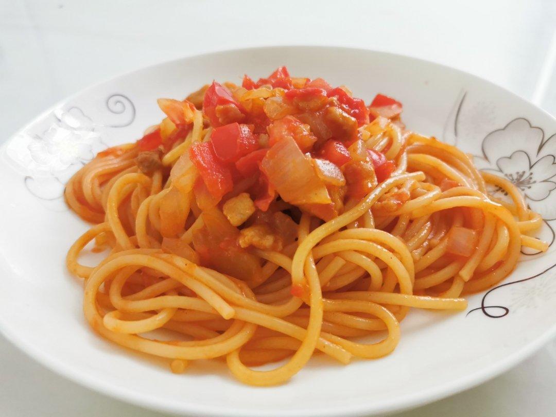 番茄肉酱意大利面