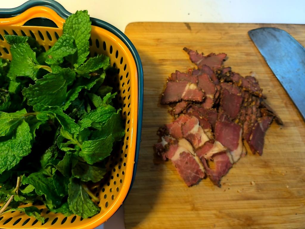 云南油淋干巴的做法 步骤2