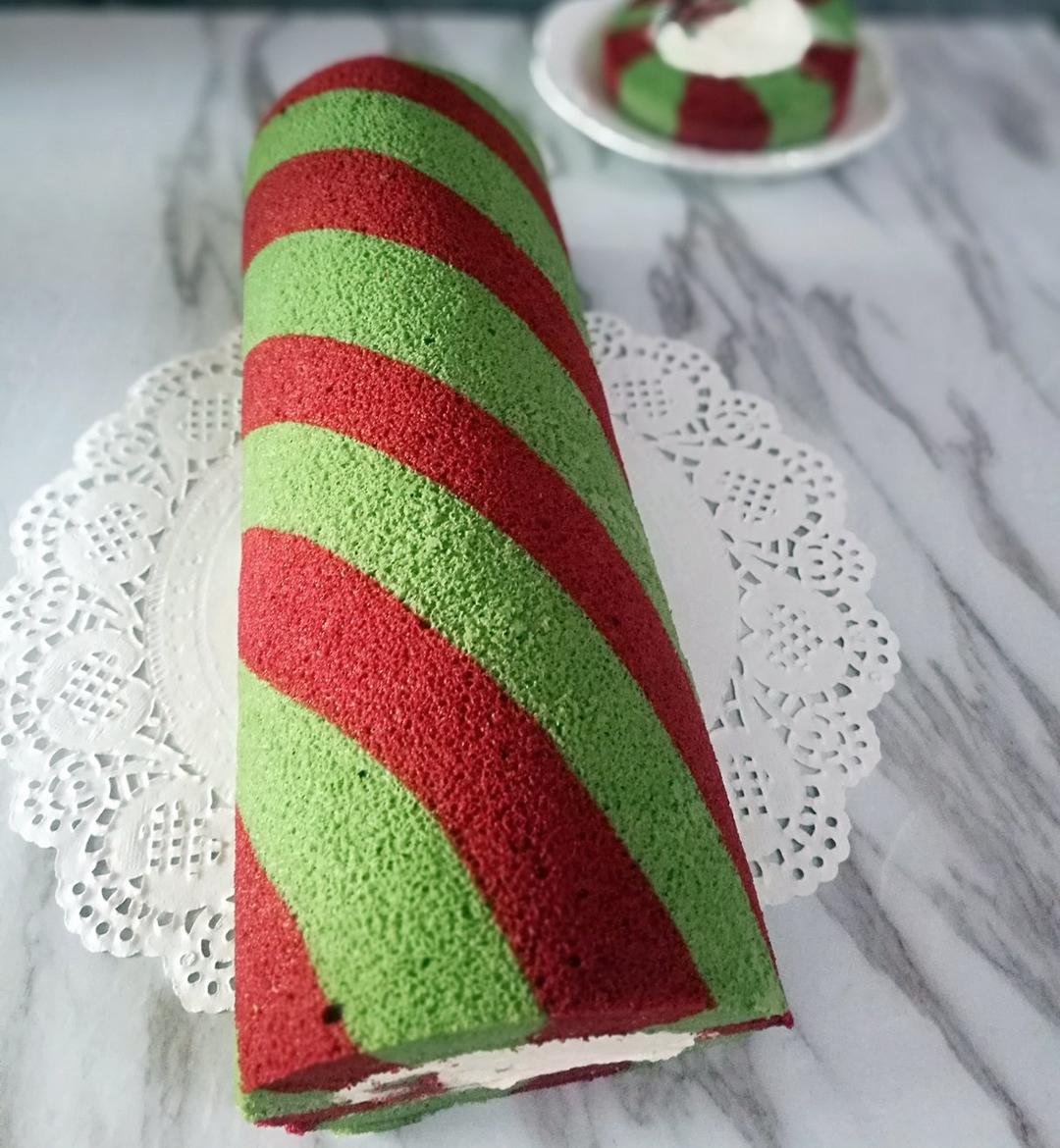 不做它怎敢说自己也玩烘焙—圣诞风蛋糕卷