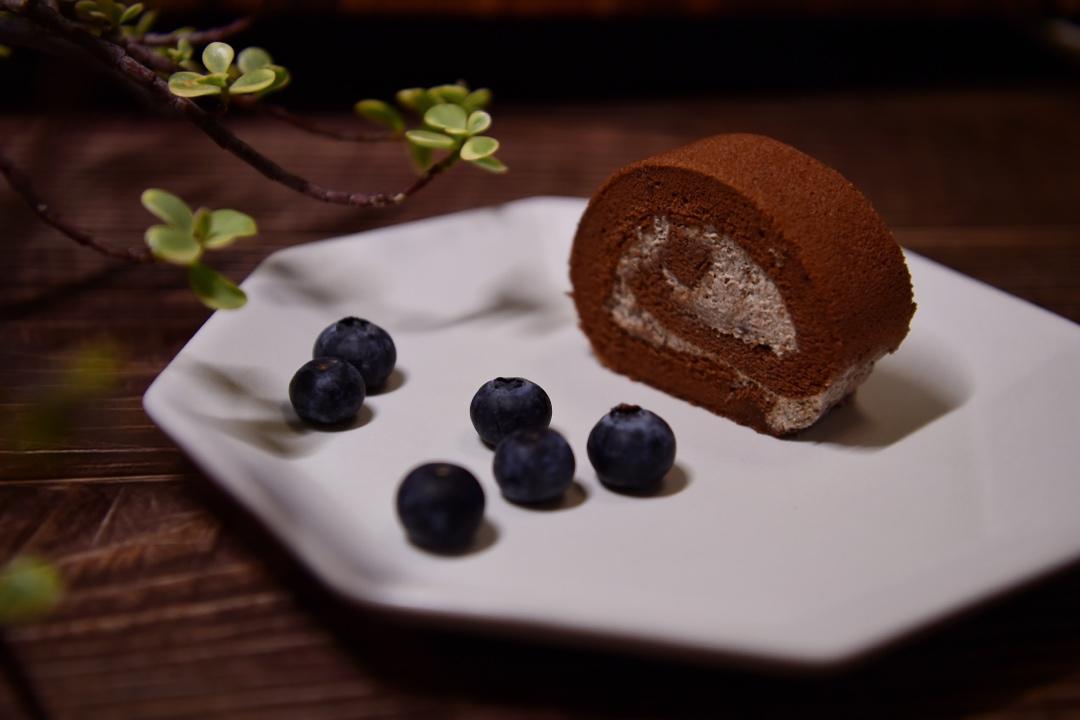 超浓郁卷不裂的巧克力蛋糕卷