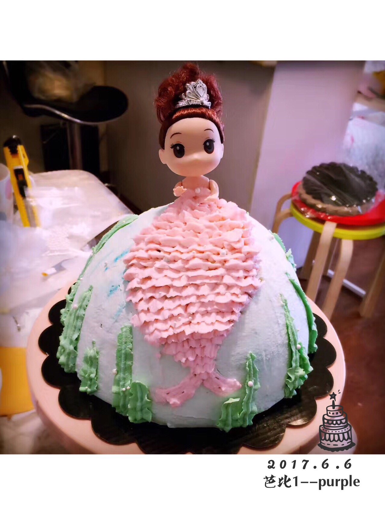 处女芭比娃娃蛋糕
