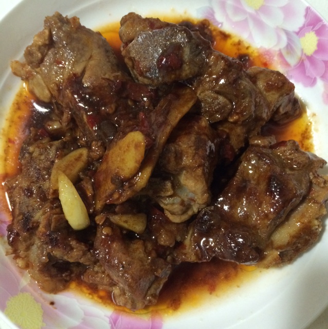 蒜蓉辣酱烧排骨