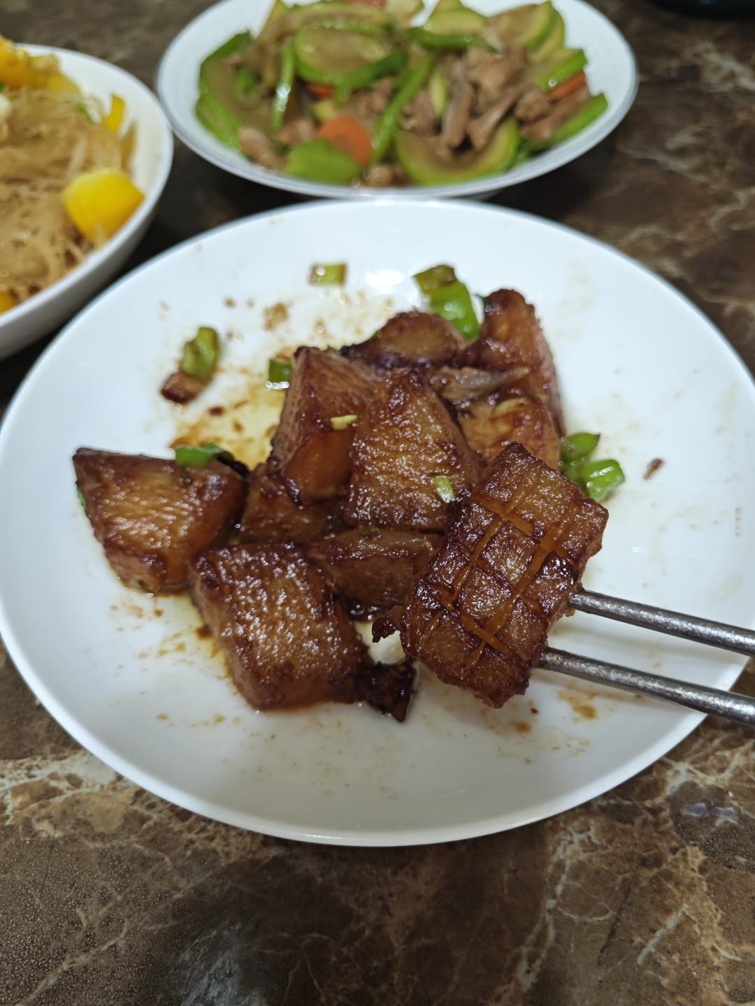 红烧冬瓜最完美做法，不加一滴水，瞬间秒杀红烧肉