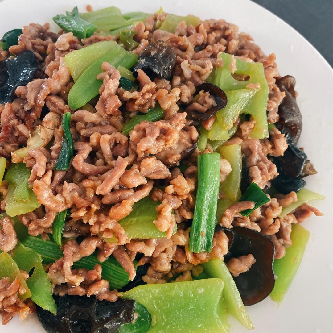 莴笋木耳炒肉