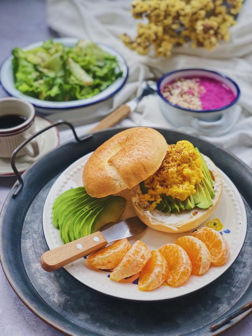 奶香滑蛋三明治