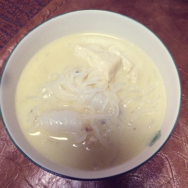 鲫鱼豆腐汤
