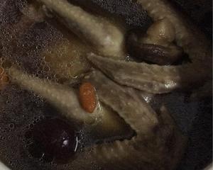 红枣枸杞鸽子汤的做法 步骤5